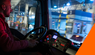 Kierowca CE między centrami dystrybucji (nocna zmiana) | Nieuwegein | 3600-4050 netto/miesiąc | Nieuwegein | €20.24